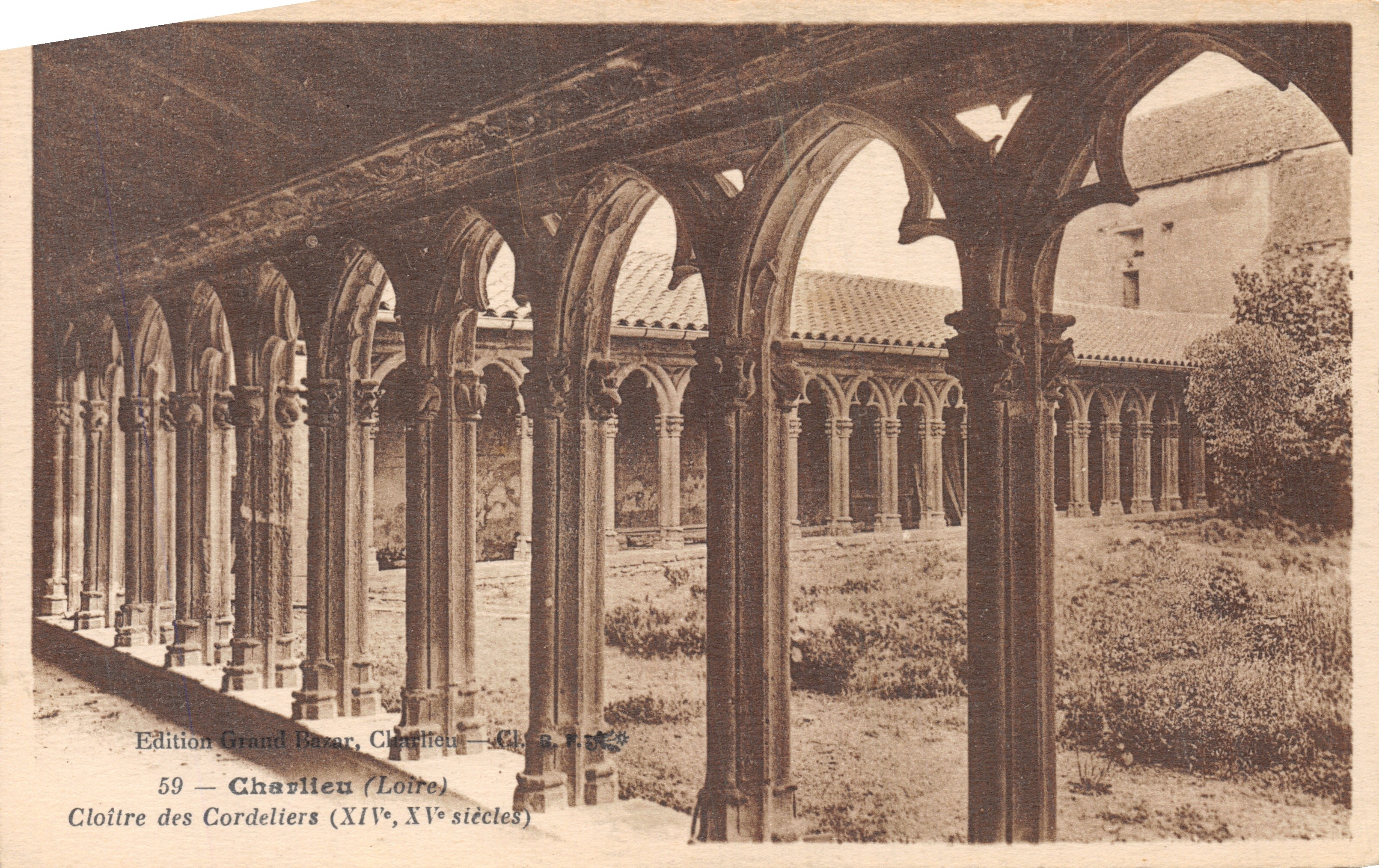 Cloître des Cordeliers — vue du couvent — Édition Grand Bazar, Charlieu