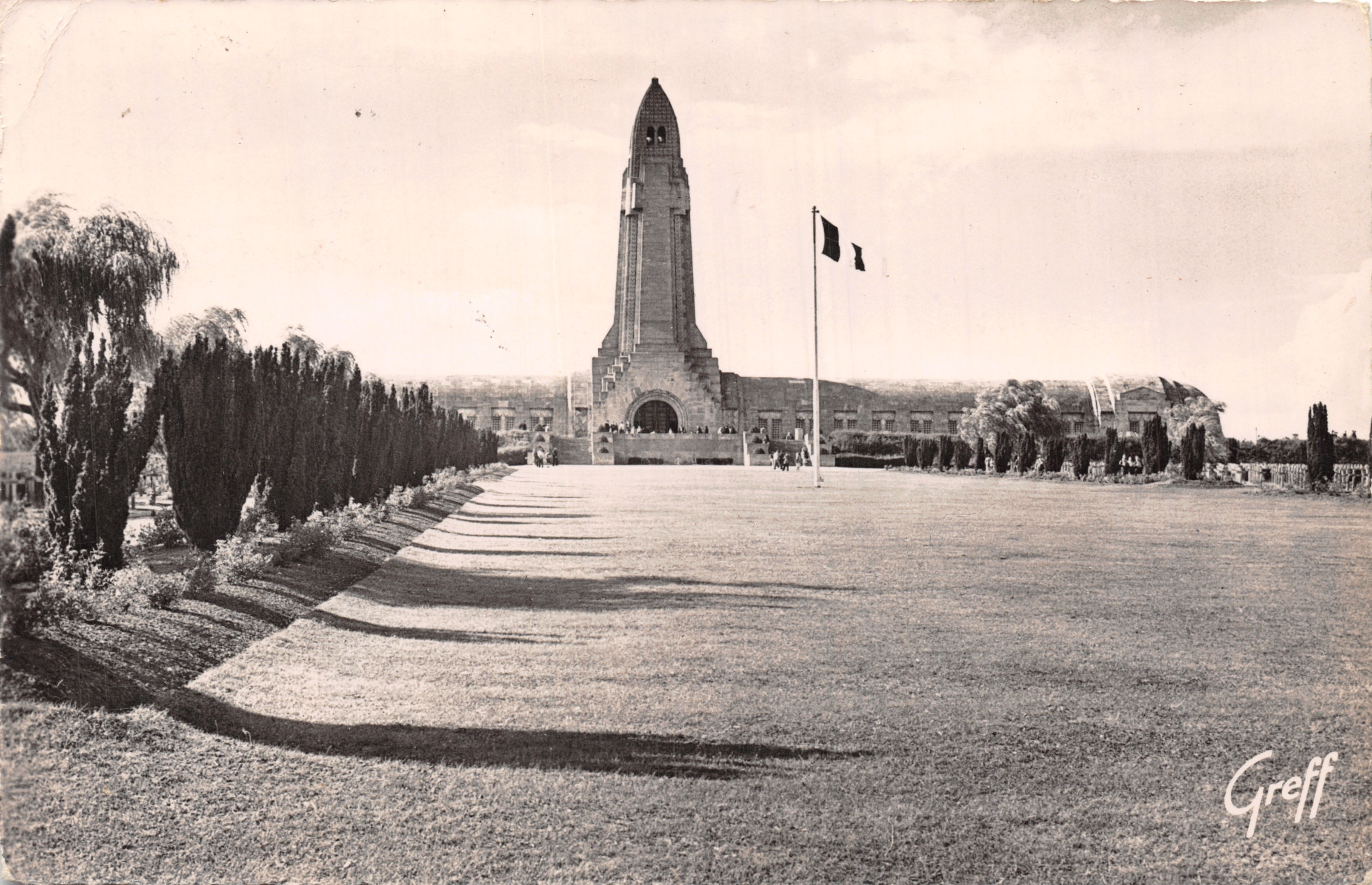 Douaumont — El Gran Ossario — editor Greff