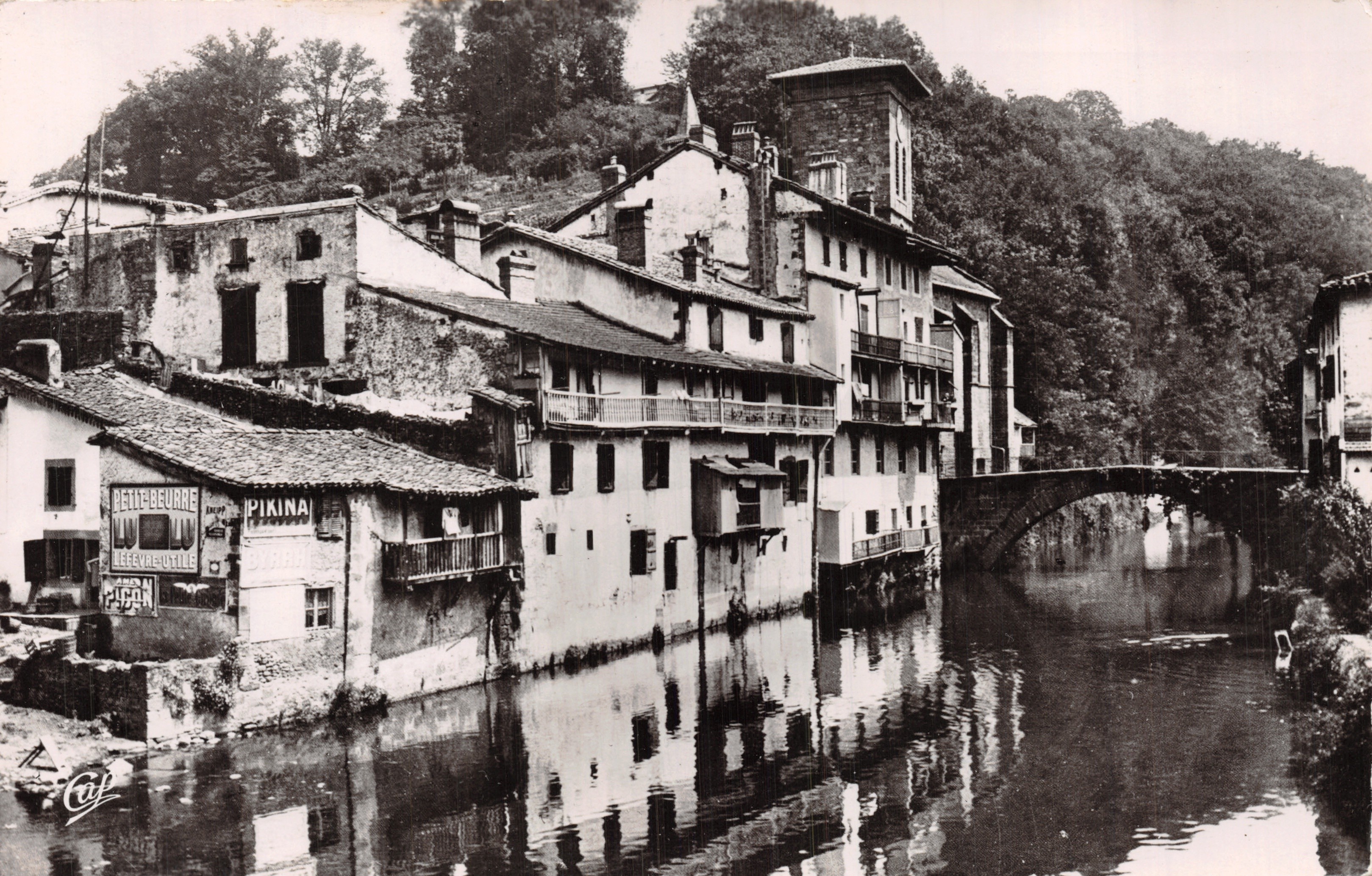 Vecchie case sul Nive e sul Ponte d'Espagna — ST-JEAN-PIED-de-PORT — editore Cité des Arts Photomécanique