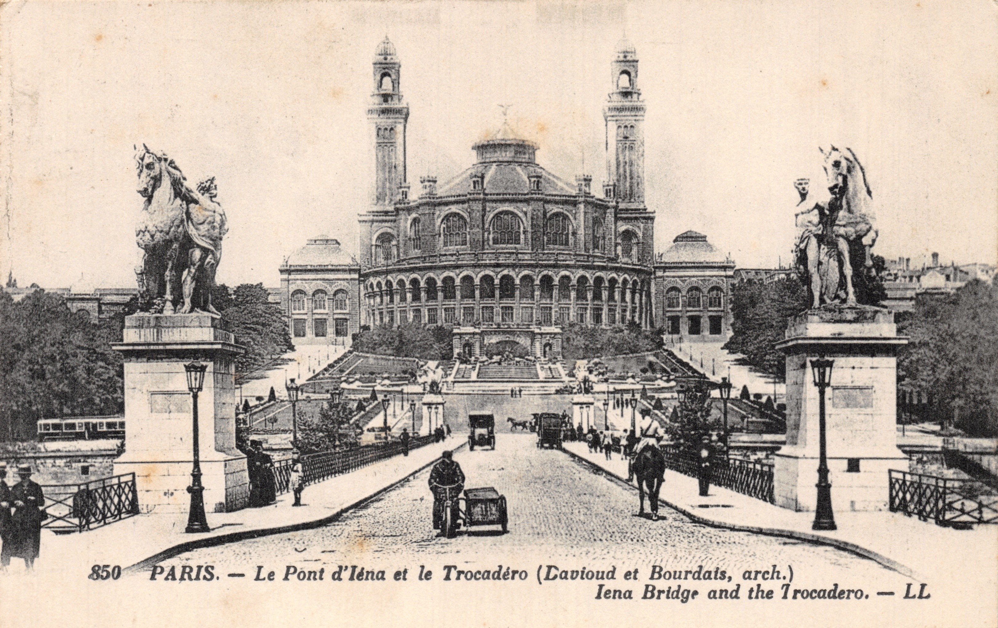 Paris — Le Pont d'Îéna et le Trocadéro (Davioud et Bourdais, arch.) — LL