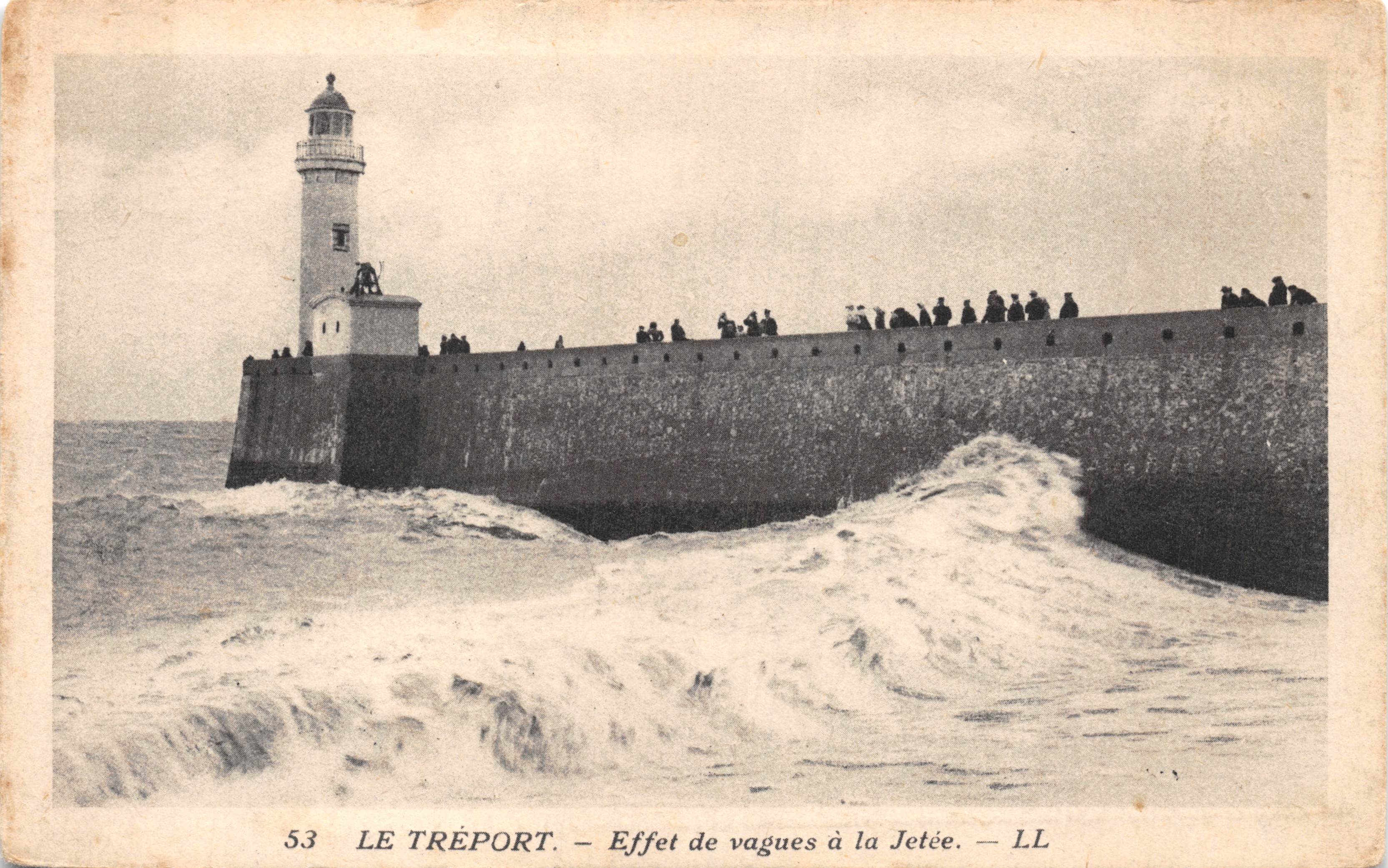 Le Tréport — Effekt der Wellen am Steg — LL