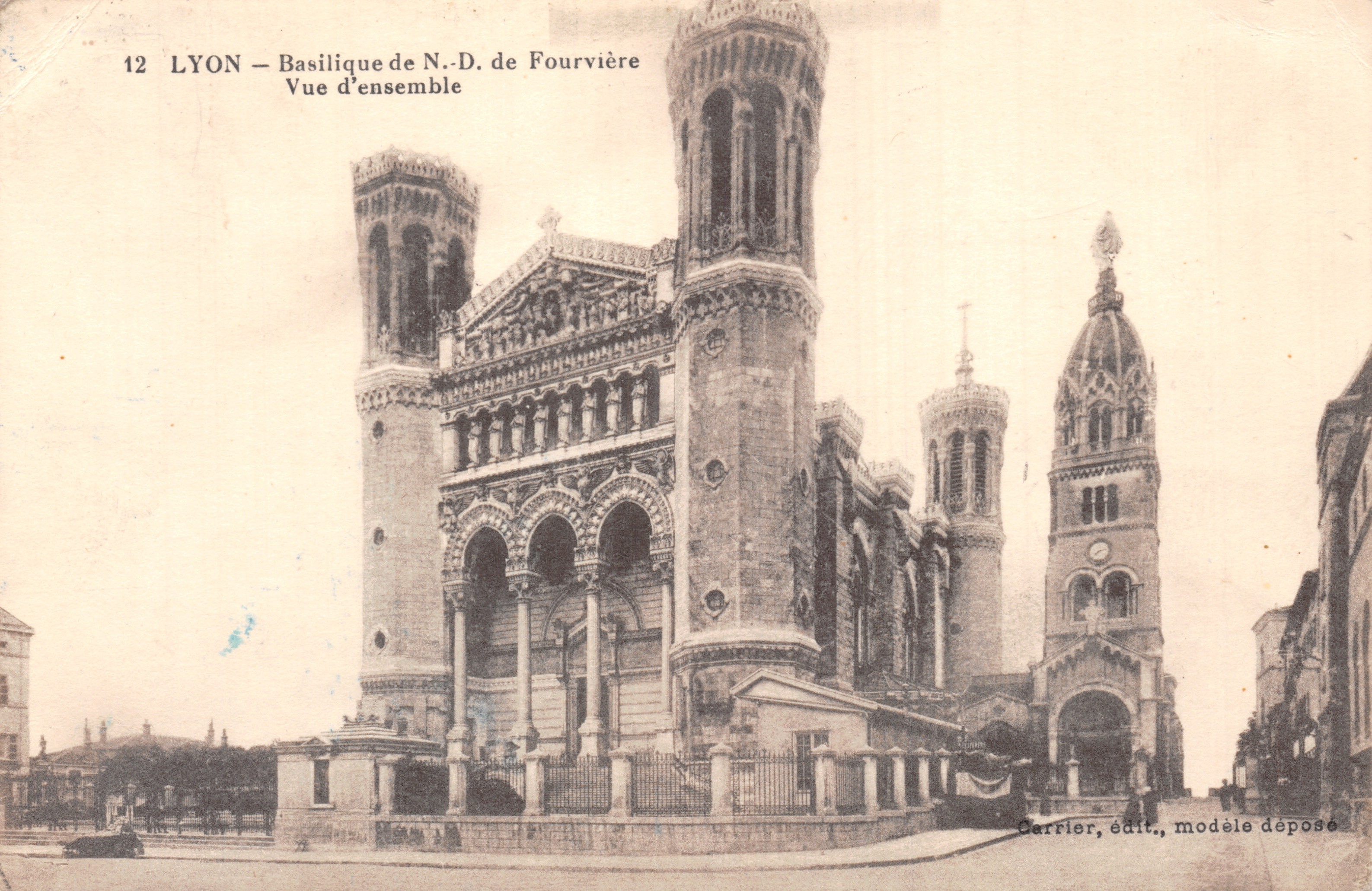 LYON — Basilica della Vergine di Fourvière — Panoramica — Carrrier, editore, modello registrato