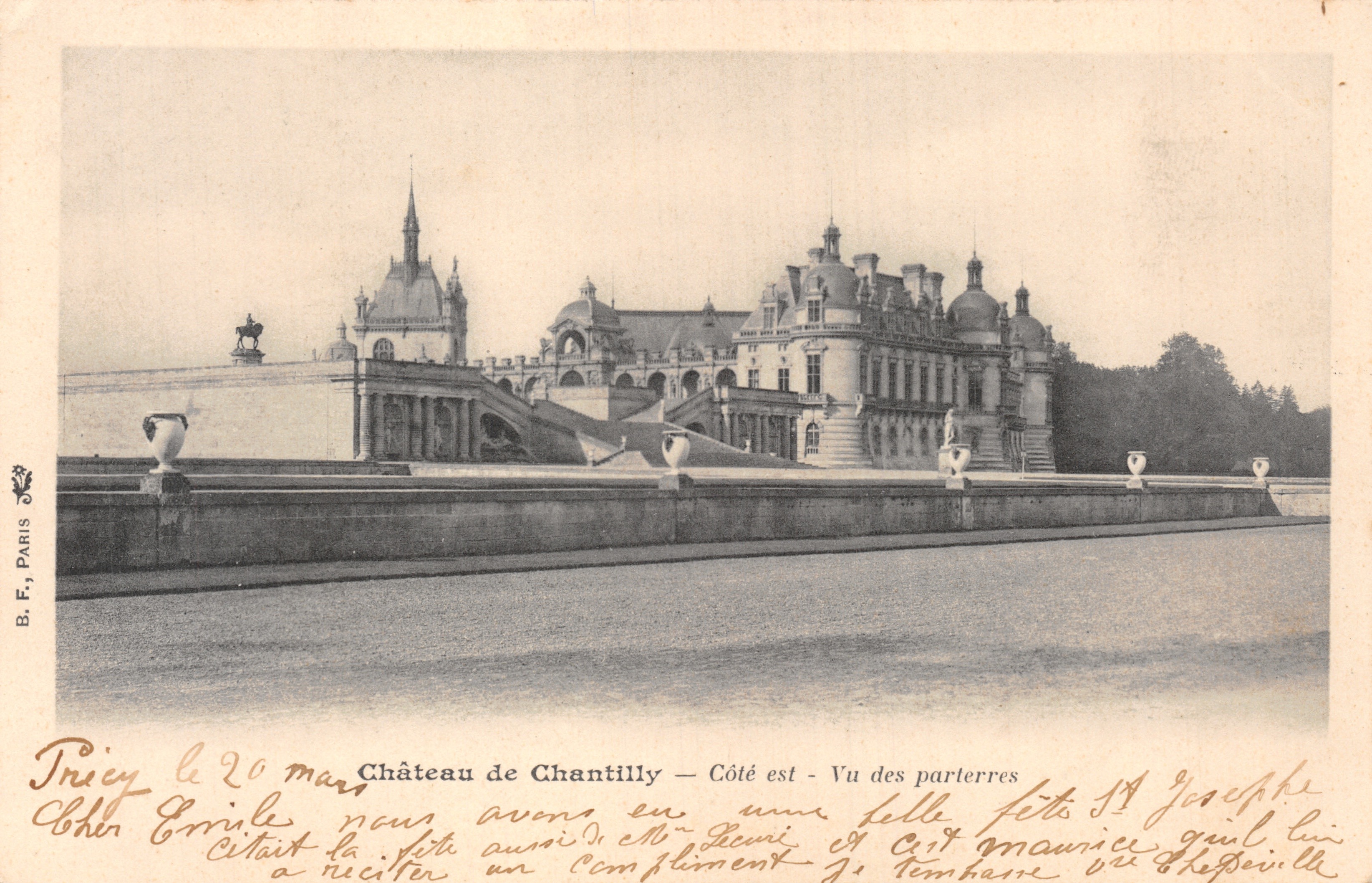Château de Chantilly — Oostzijde — Uitzicht vanaf de parterres — B.F., PARIS