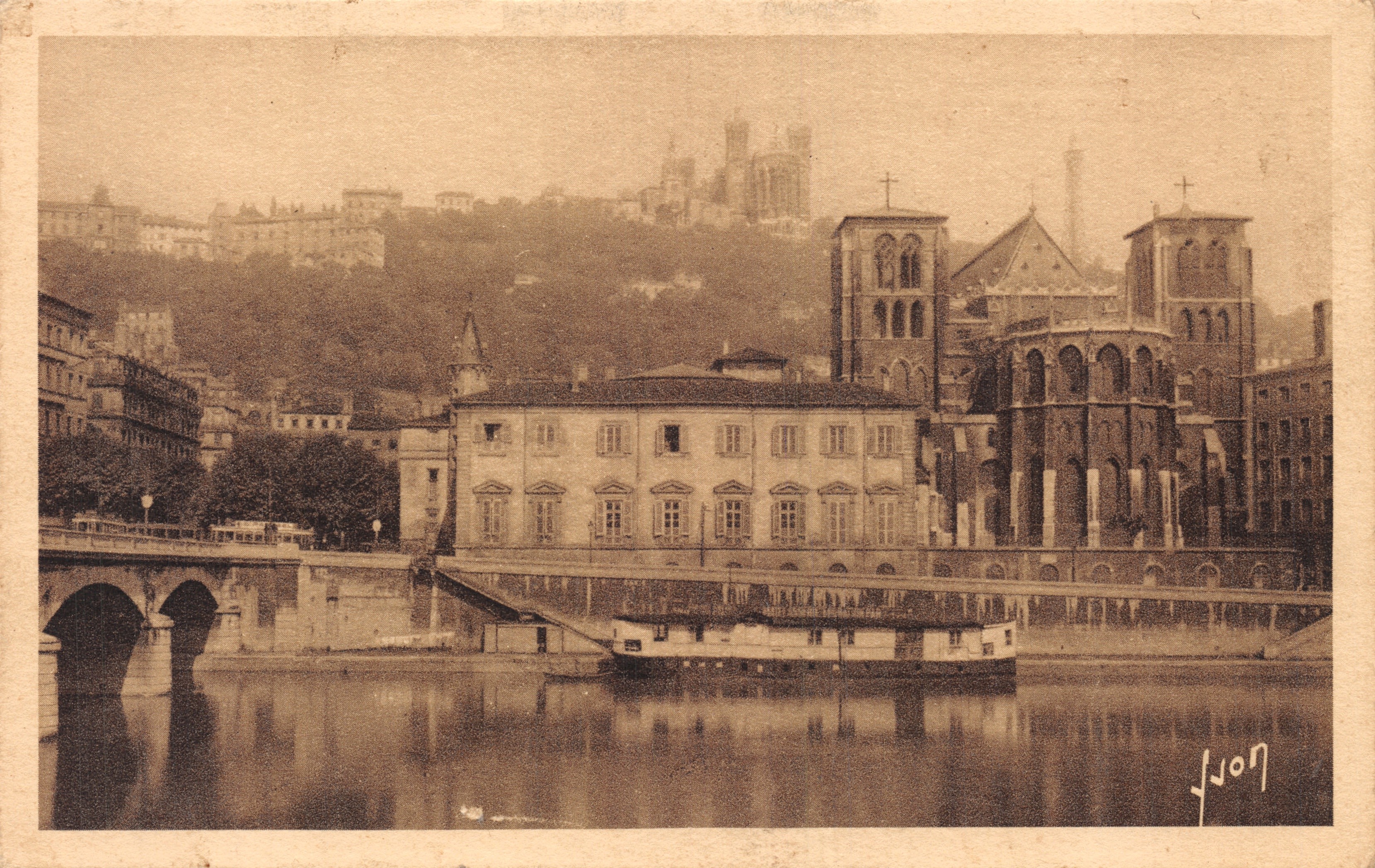 Lyon — Pont Tilsitt et Colline de Fourvière — éditeur Les Editions d'Art Lyon, n°21