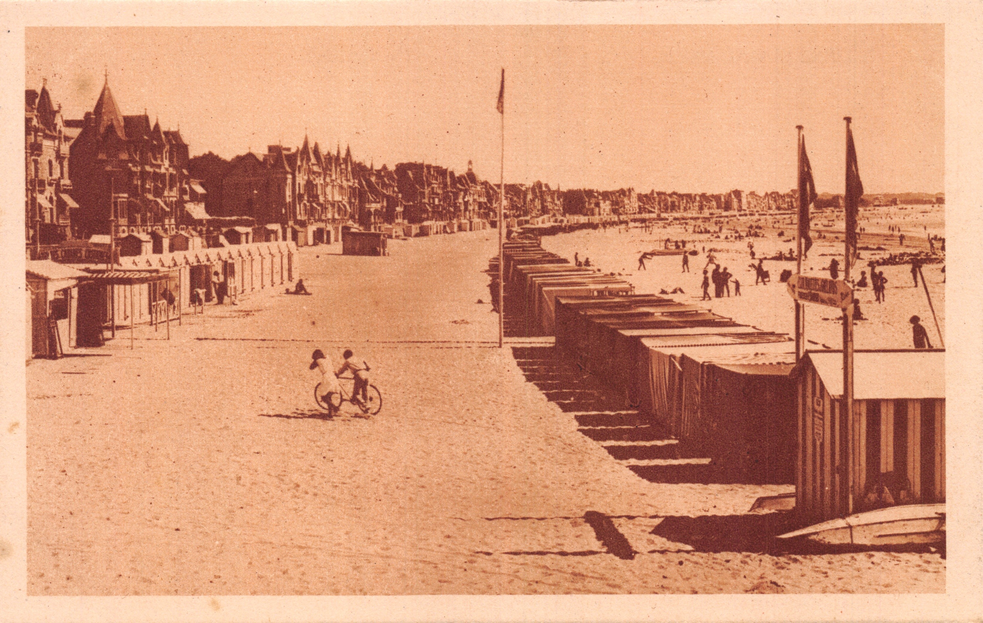 La Baule — Overzicht van de stranden — Uitgever Lévy en Neurbein Réunis, Parijs
