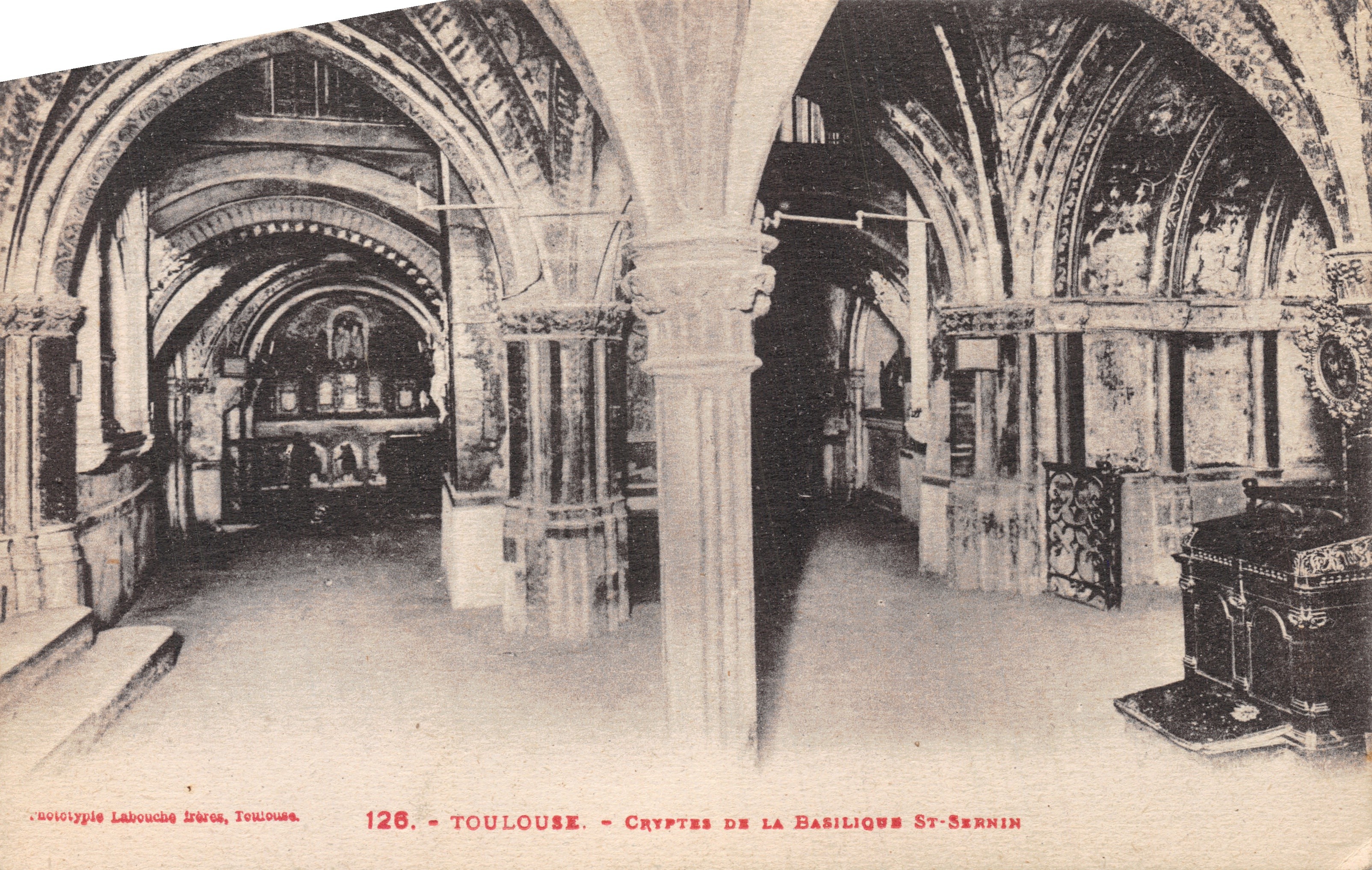 Toulouse — Cripte della Basilica Saint-Sernin — Stampa di Labouche Frères, n. 126