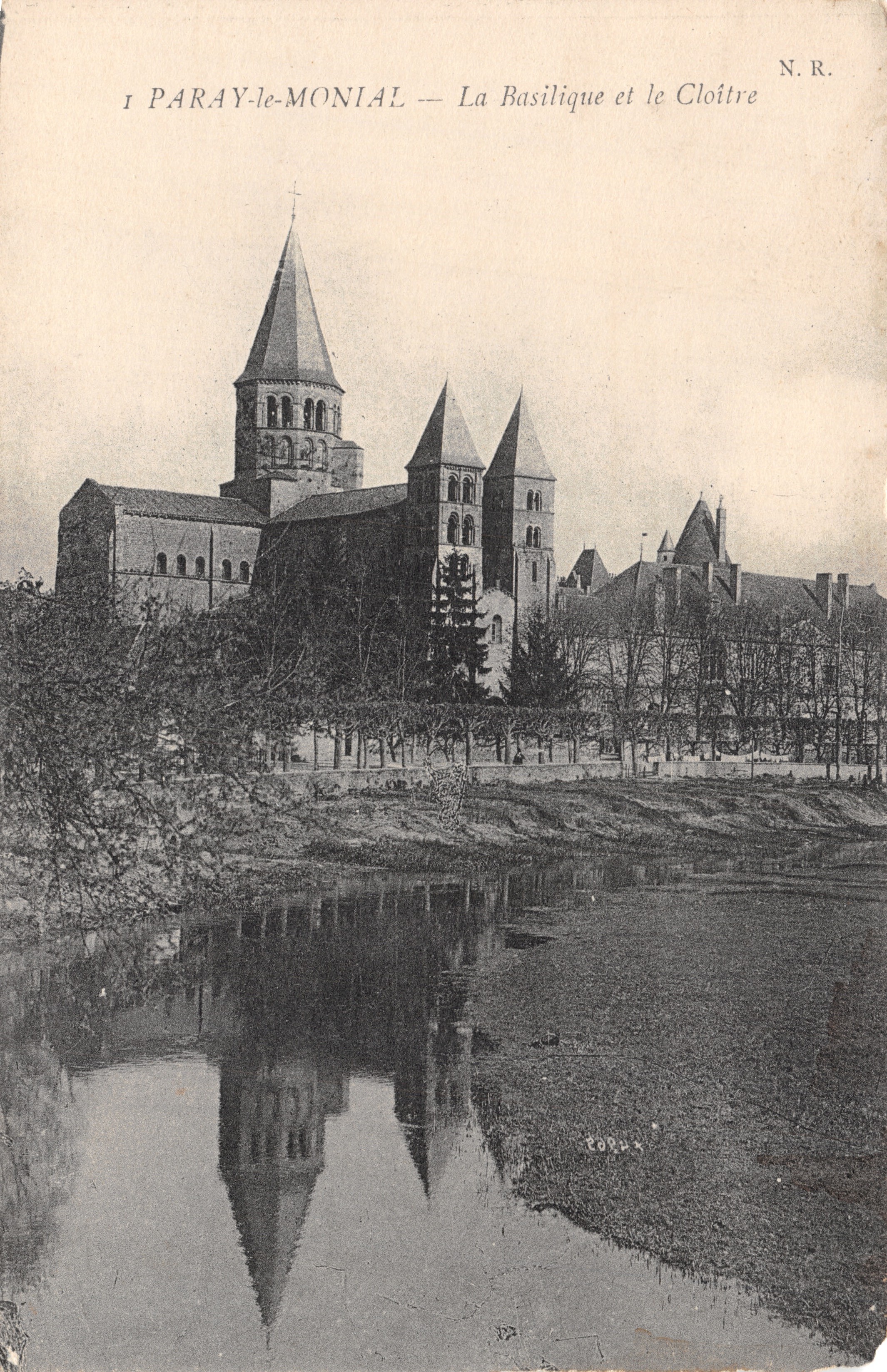 Paray-le-Monial — La Basilica e il Cloître — N.R