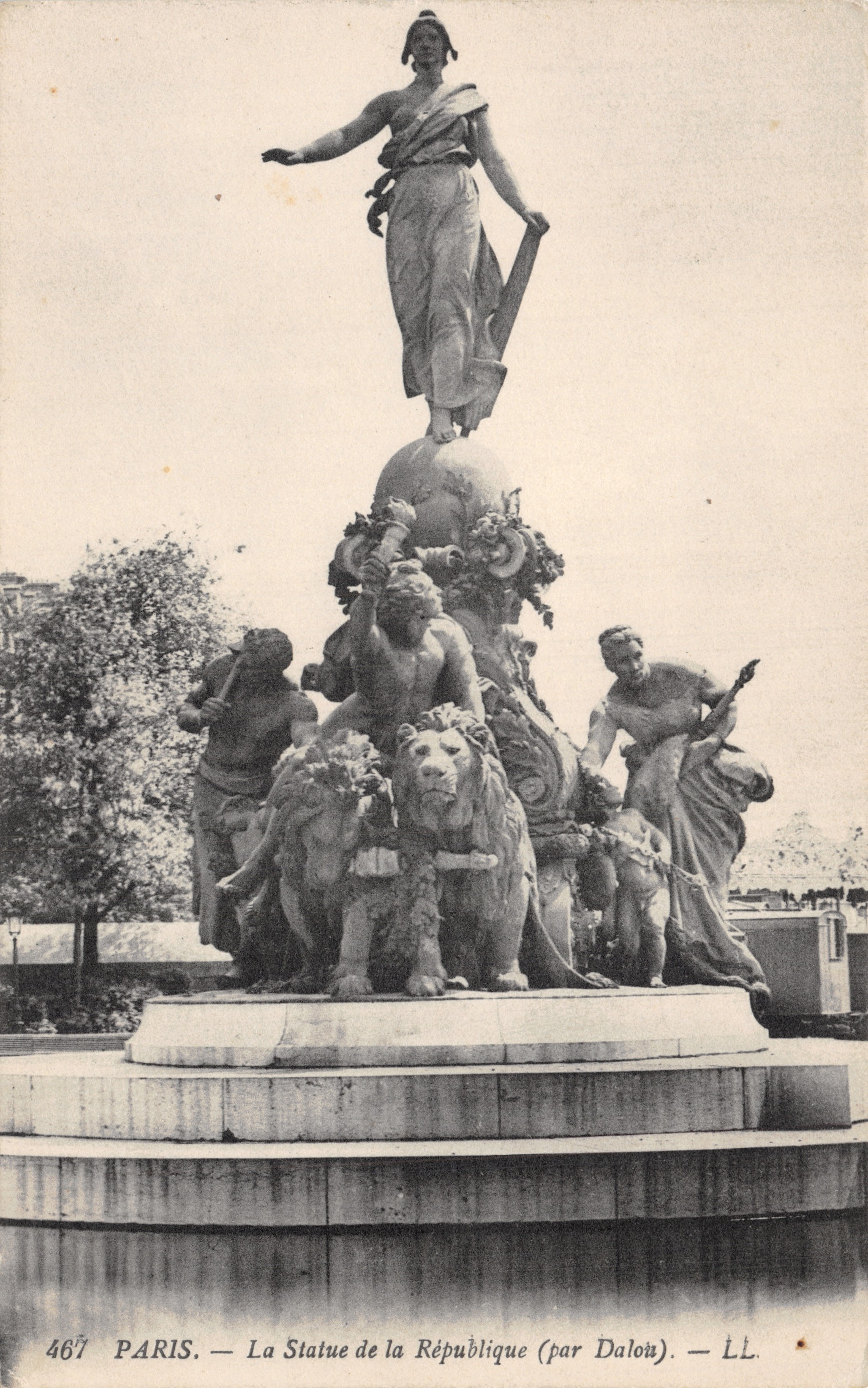 Paris — View of the Statue of the Republic (by Dalon) — LL, no. 467