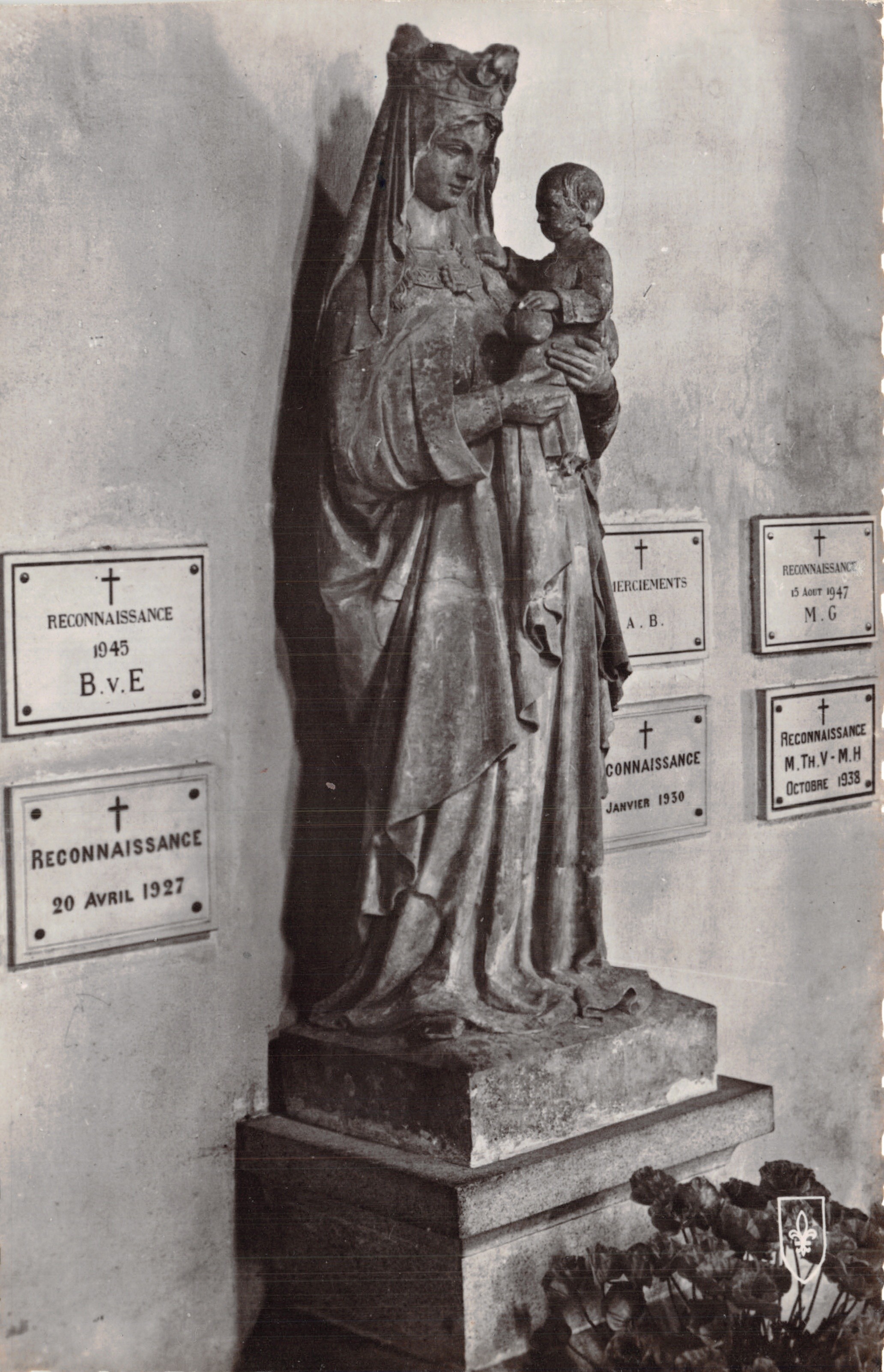 Statua della Vergine con il Bambino — Abbazia di la Pierre qui Vire — Editions du Lys, Moullins