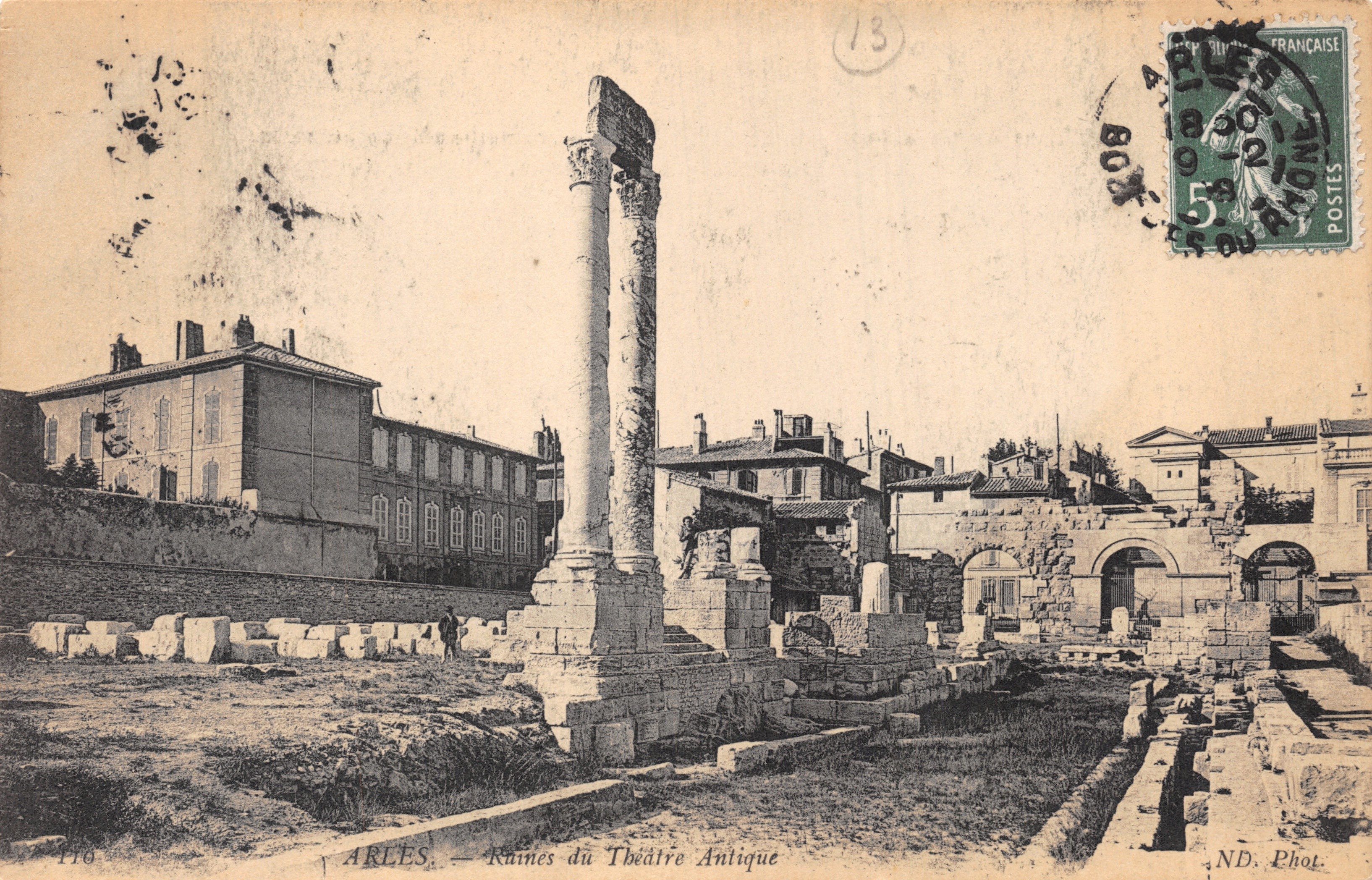 Arles — Rovine del Teatro Antico — ND. Phot