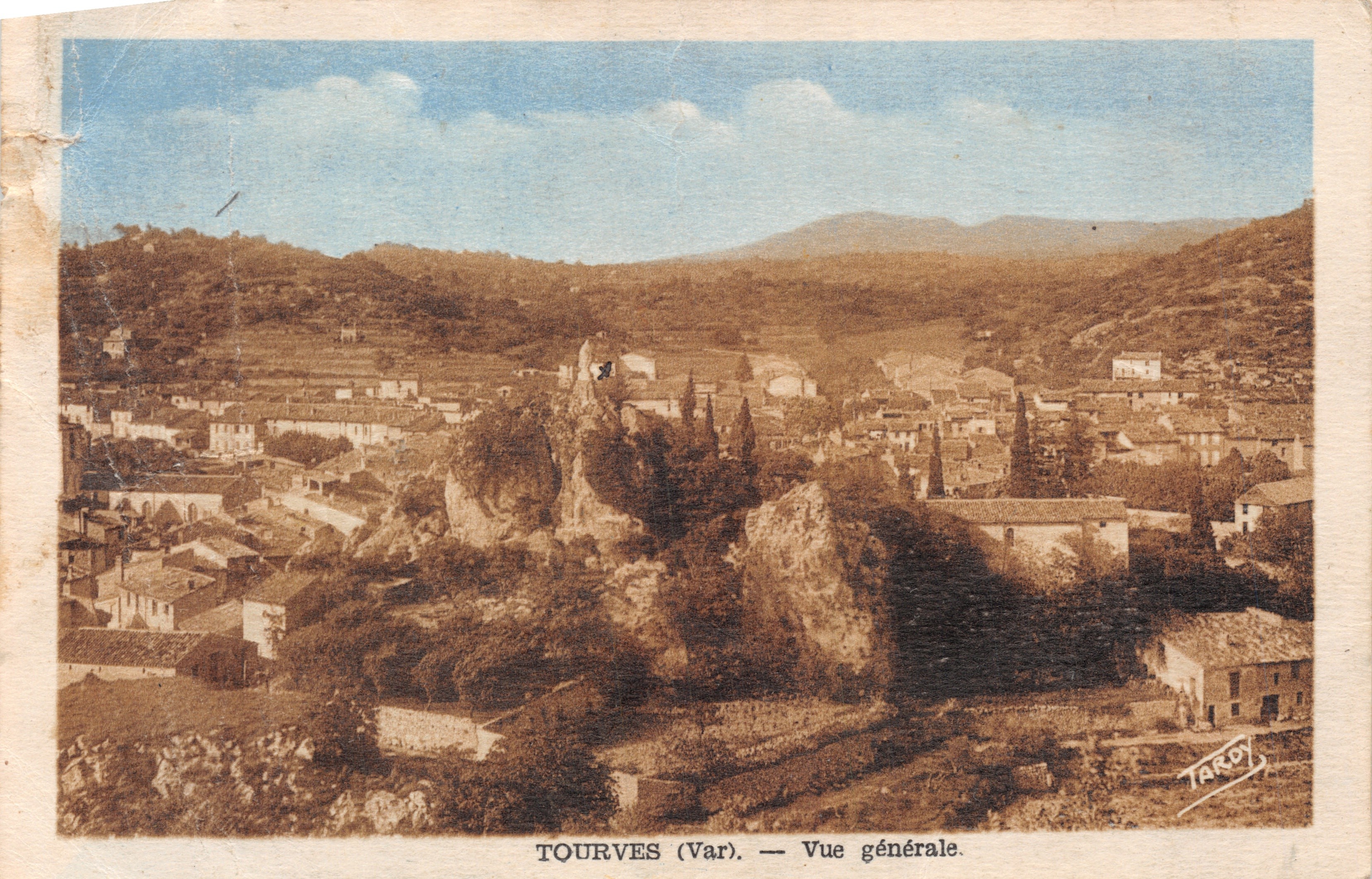 Tourves (Var) — Vue générale. — TARDY