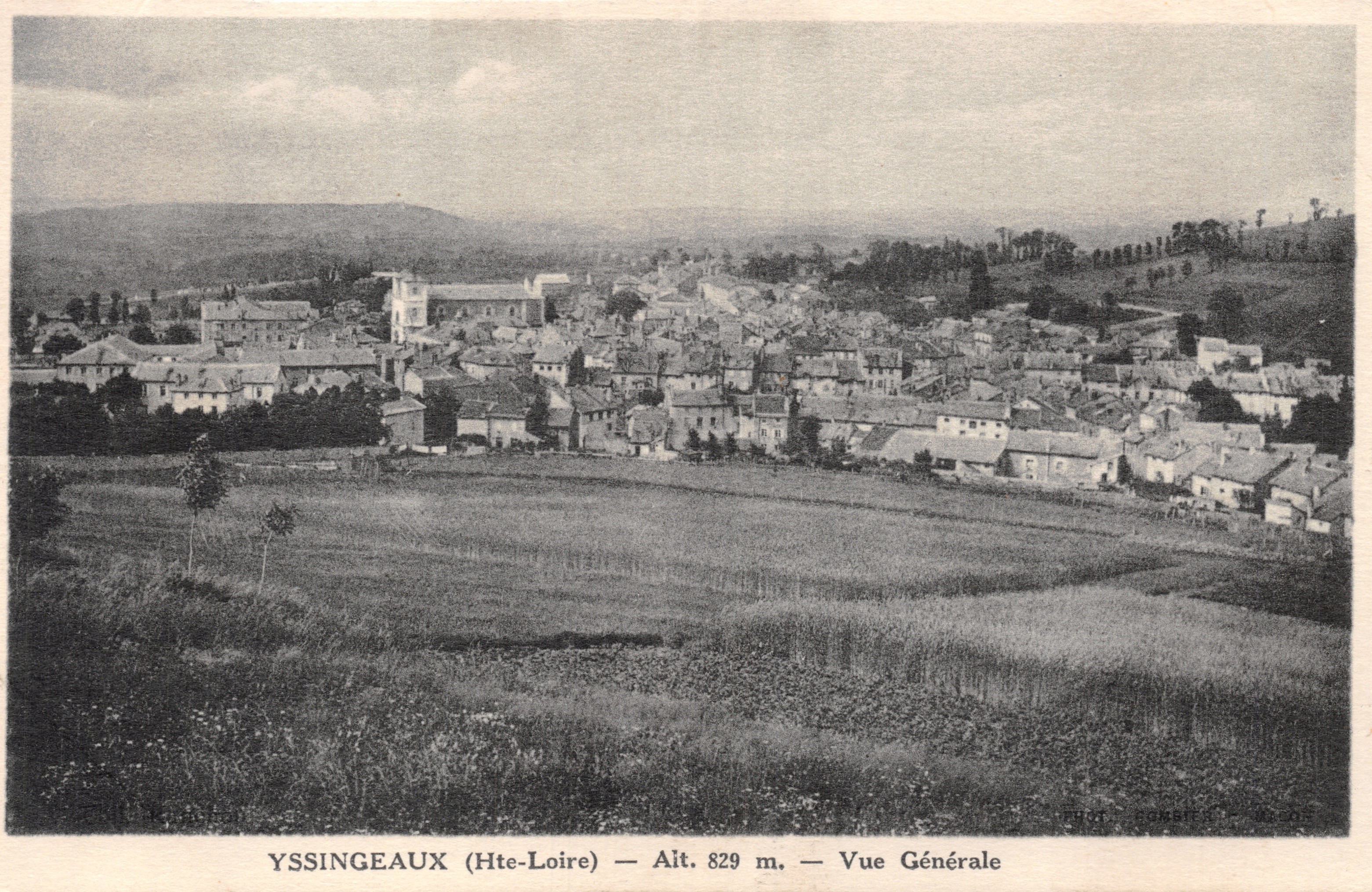 Yssingeaux (Hte-Loire) — Vue Générale — éditeur BUMT. ROMBIS - MLODE