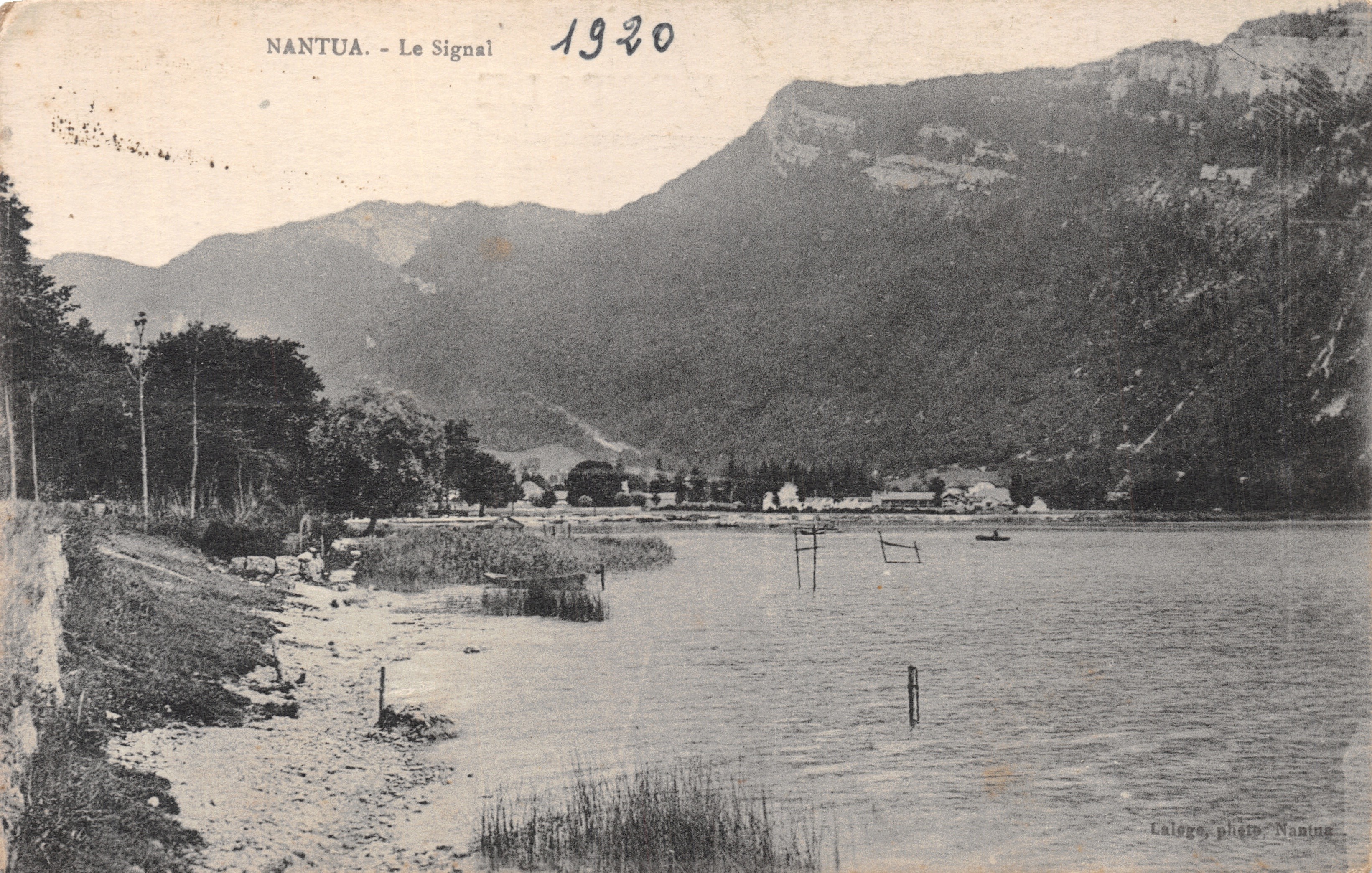 Nantua - Le Signal — vue du lac avec montagnes en arrière-plan — éditeur Lalege, photo Nanina