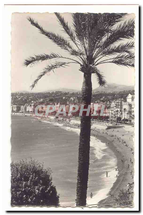 Nice CPA Les plages et la quai des etats unis