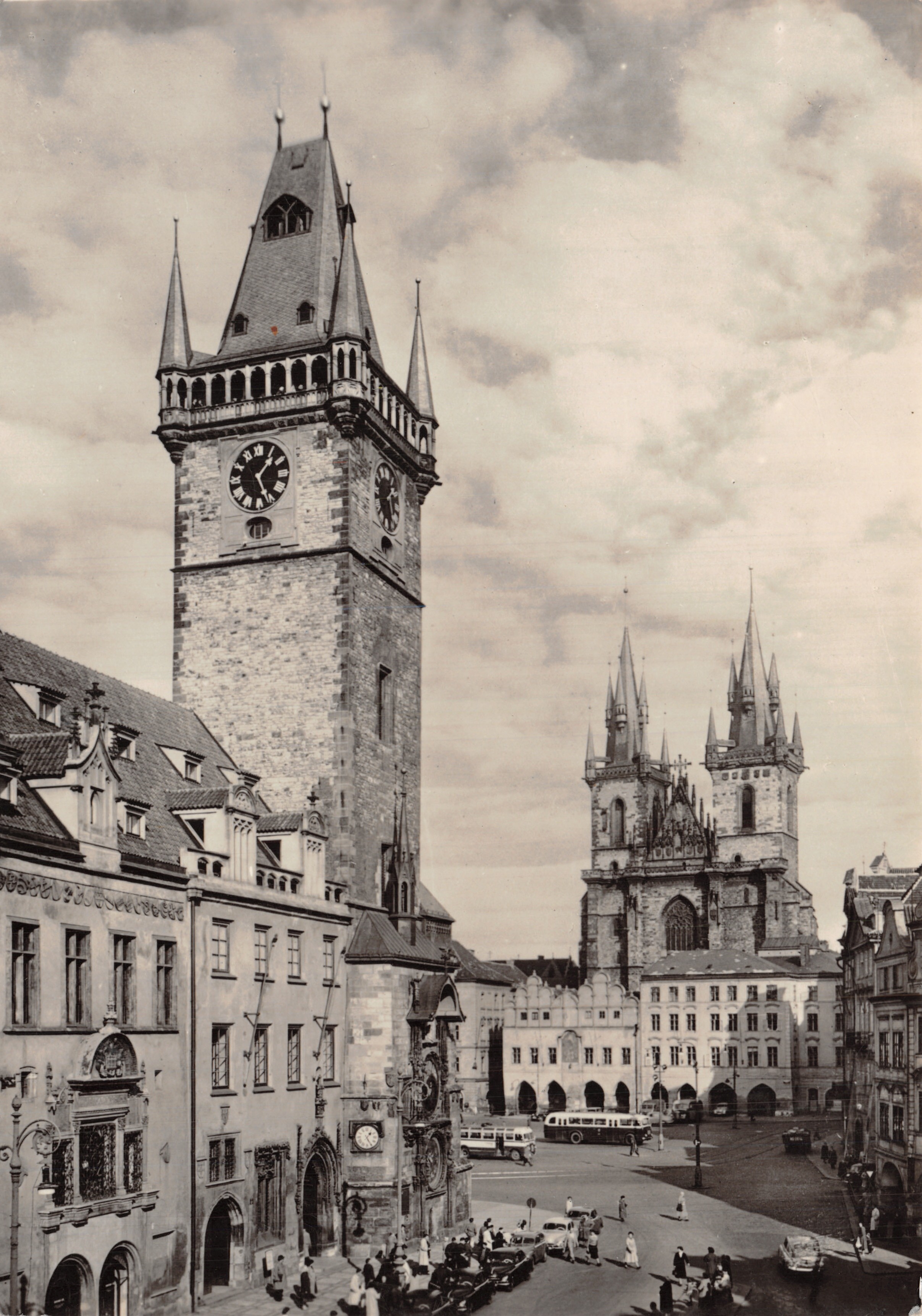 Praha - Staroměstské náměstí avec la tour de l'horloge et la cathédrale Saint-Guy — éditeur ORBIS, n° de série 1-2678