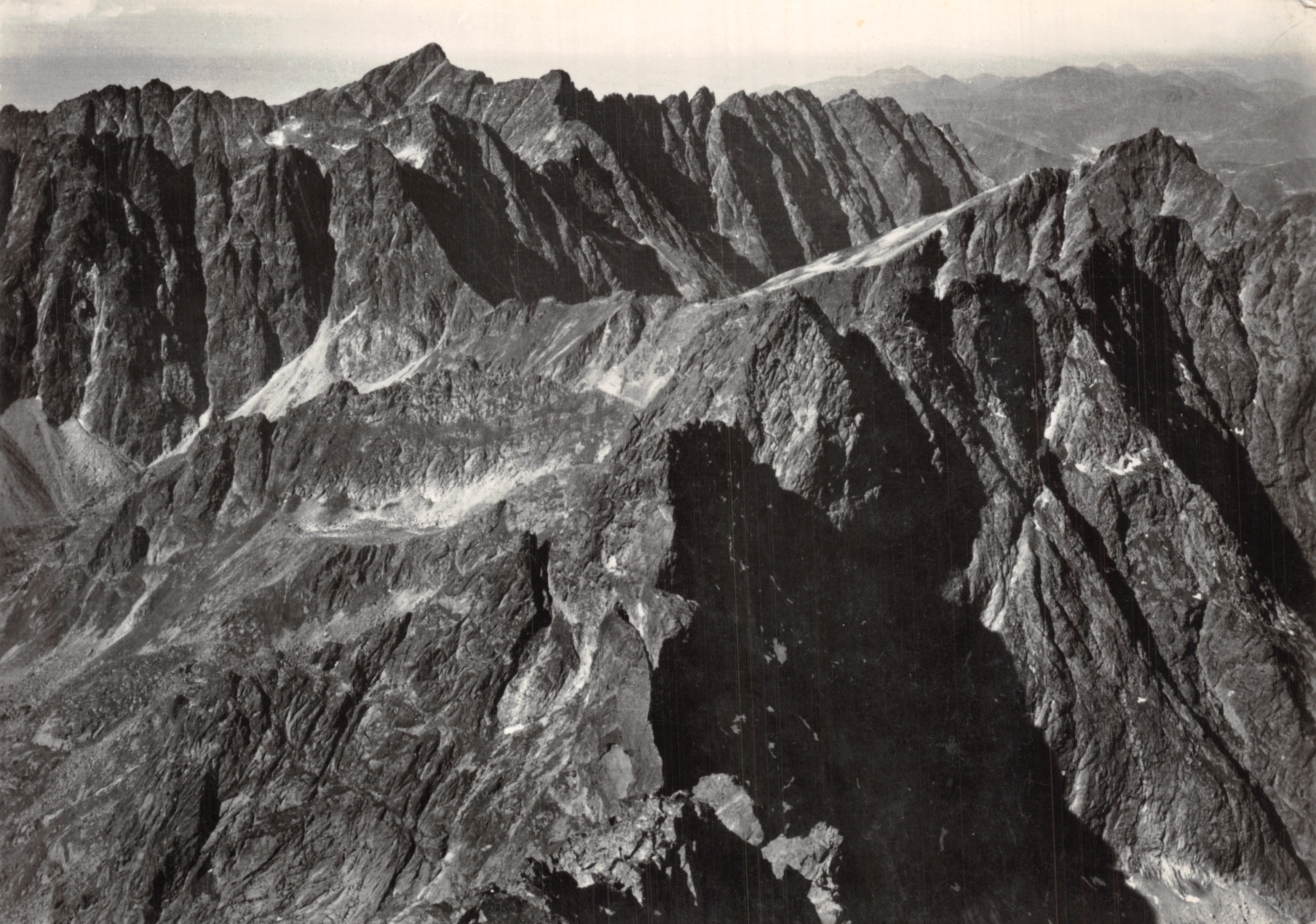Vysoké Tatry — vue du massif des Tatras — éditeur Martin, N. P., Bratislava