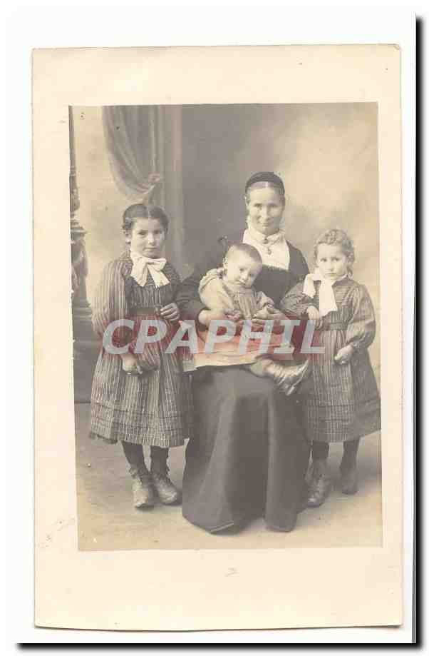 CPA CArte photo enfants et femme