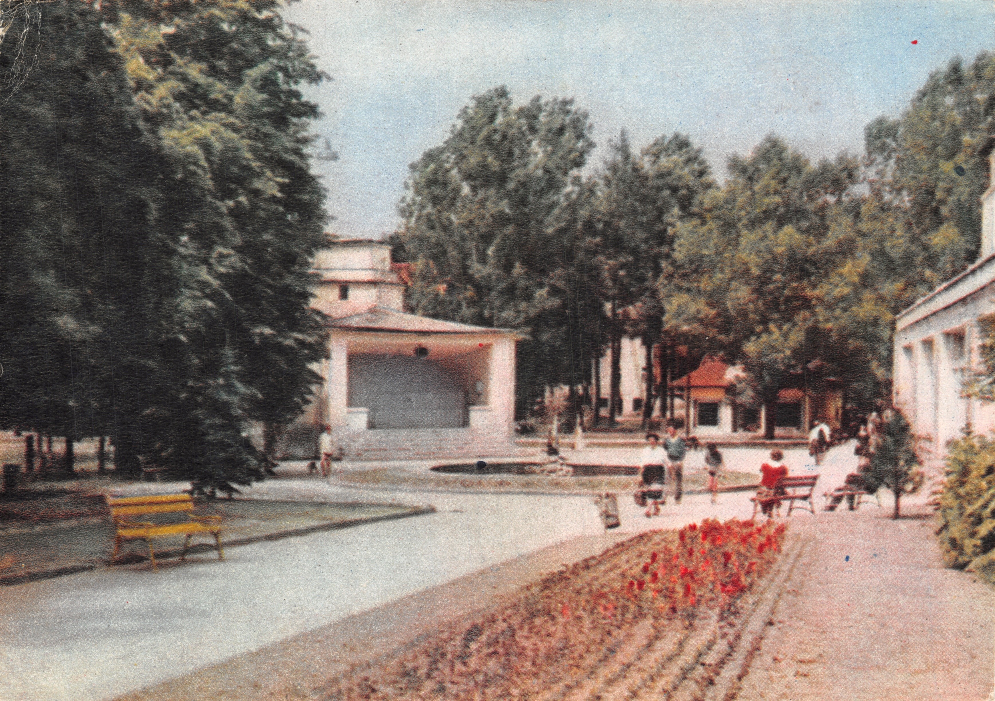 Rabka — fragment parc avec scène de concert — éditeur BIURO WYDAWNICZE „RUCH”
