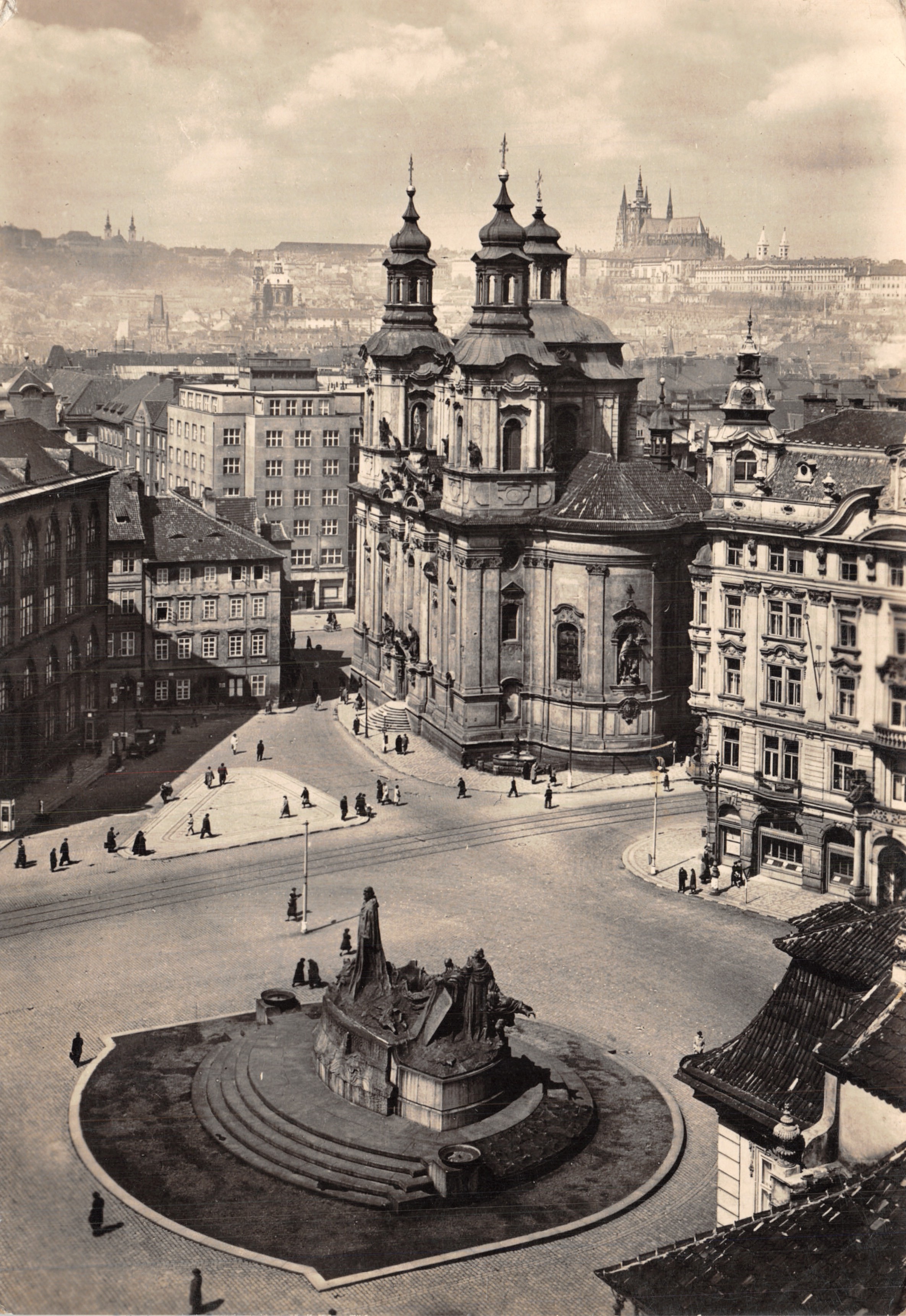 Prague I. — Église Saint-Nicolas — Photo F. Filler