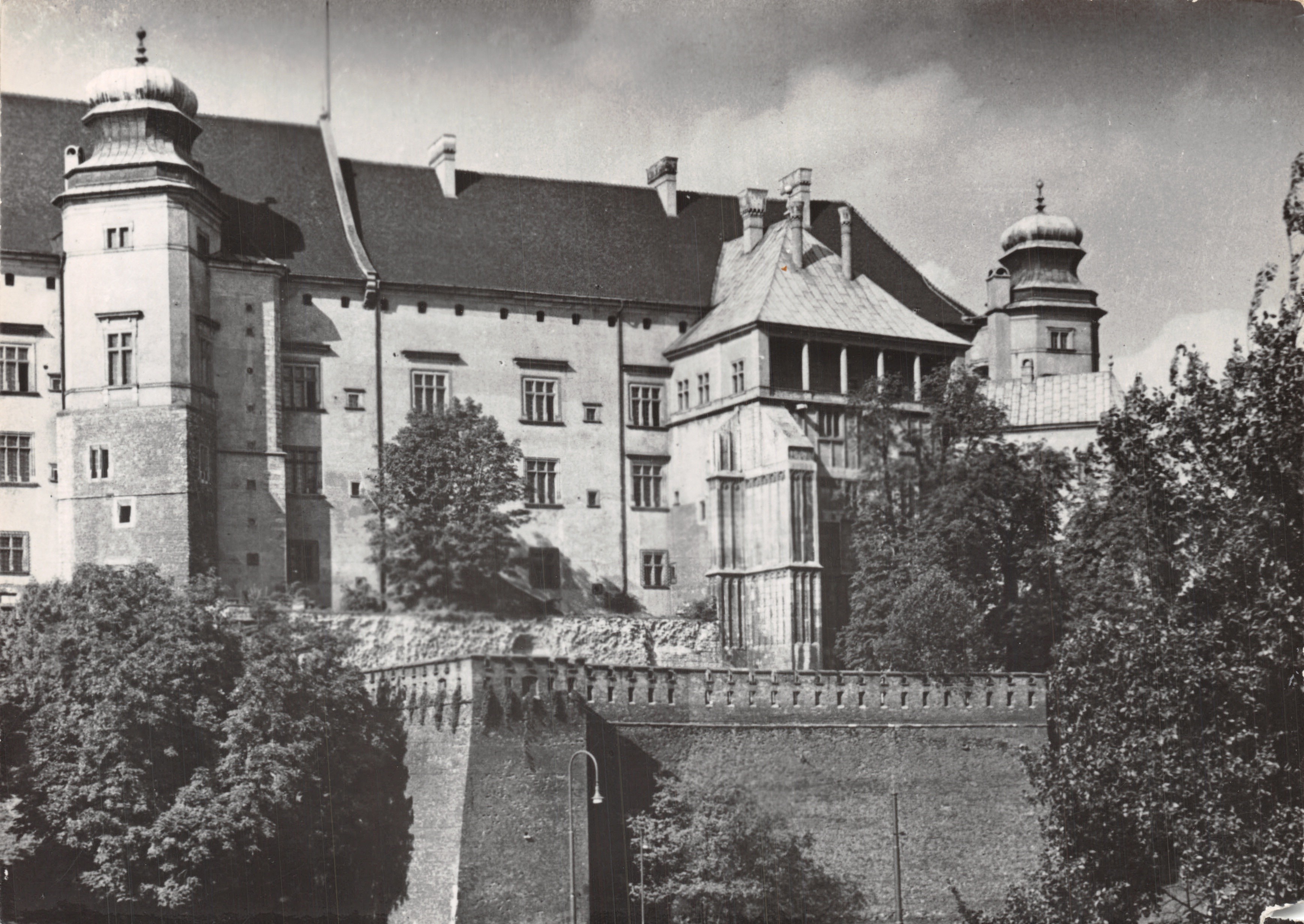 Château de Wawel — vue panoramique — éditeur: Polskie Towarzystwo Fotograficzno-Krajoznawcze - Wrocław