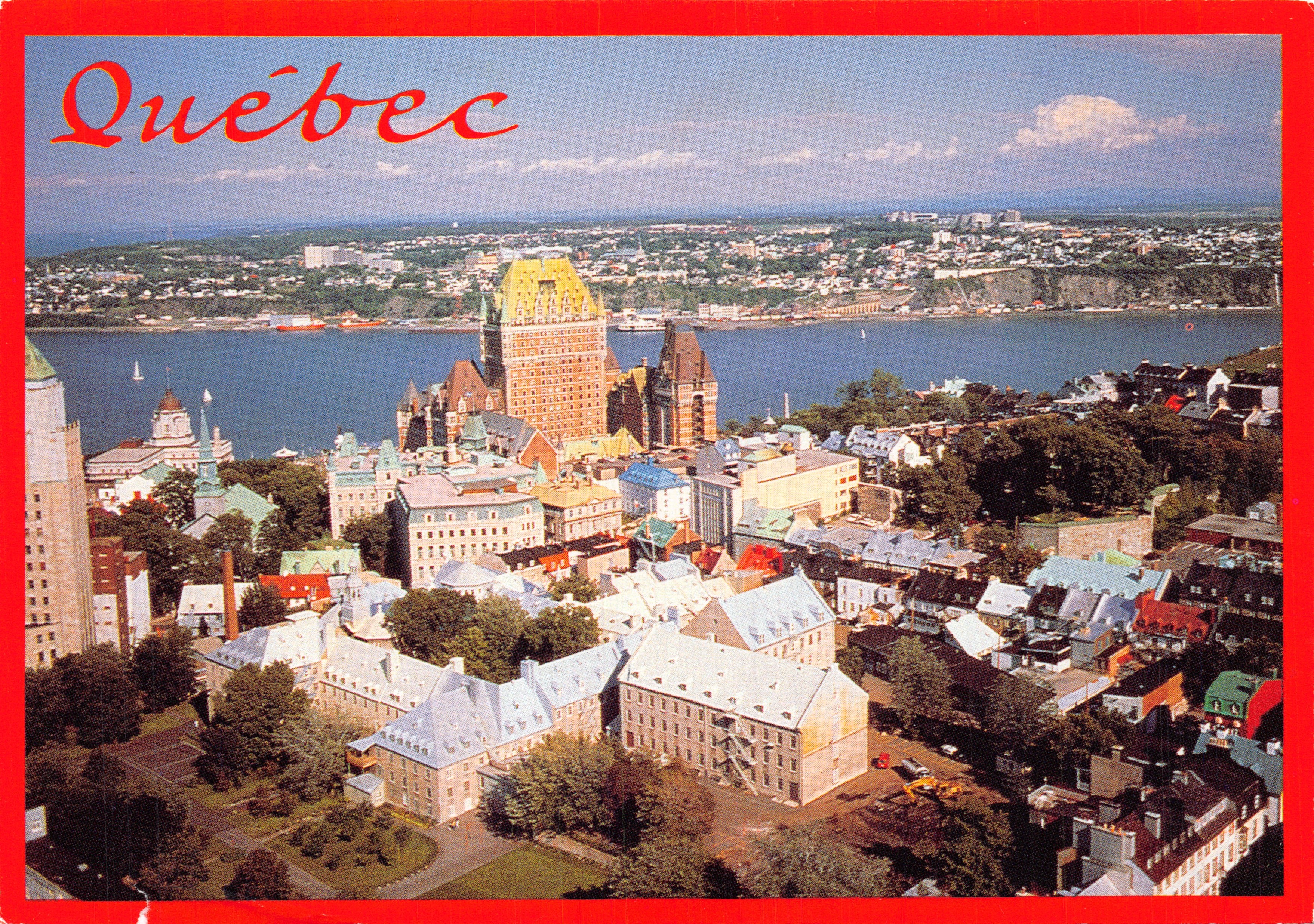 Québec — vue aérienne avec le Château Frontenac et le Couvent des Ursulines — CITY SIGHTS Postcards