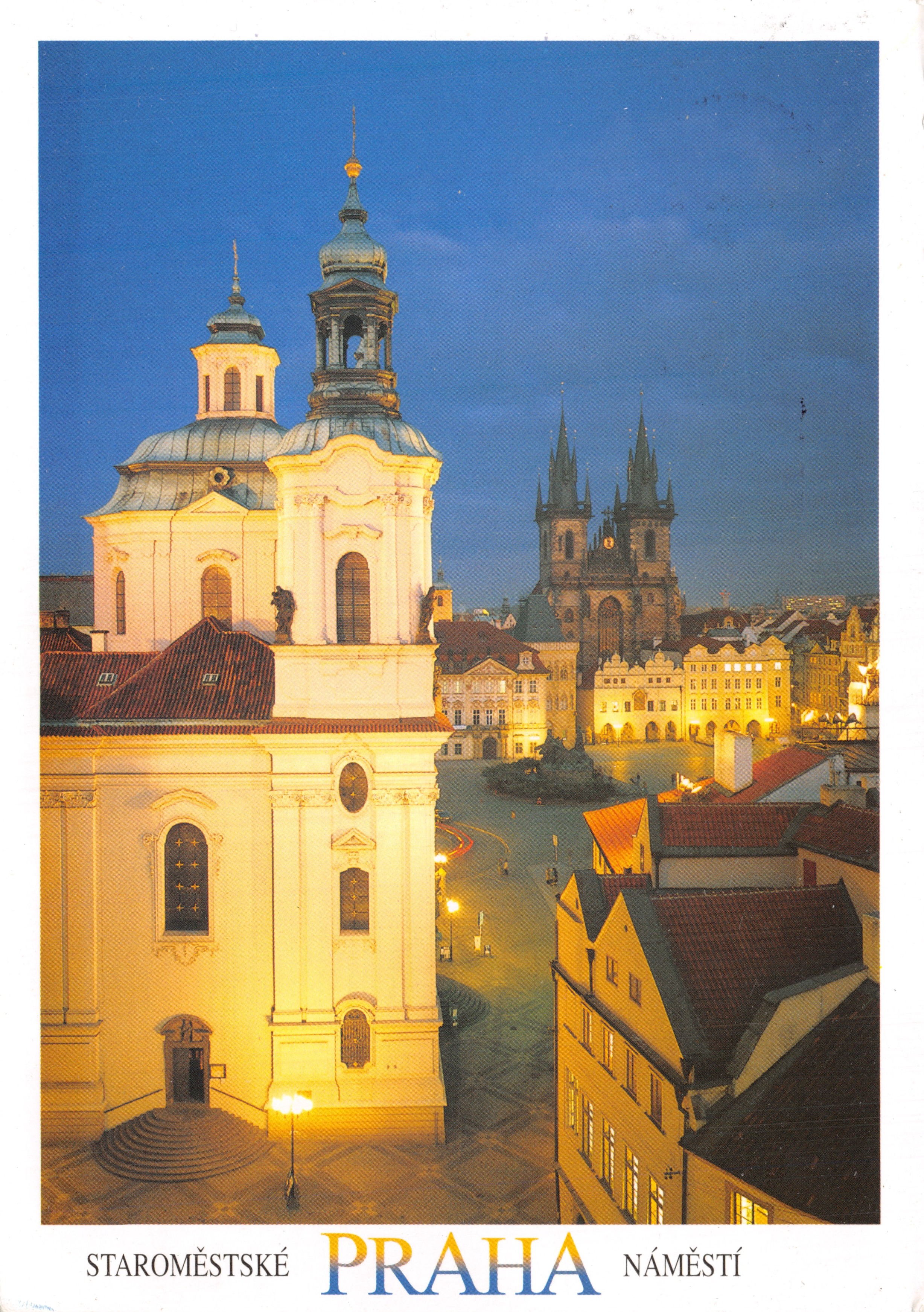 Place de la Vieille Ville — vue nocturne de l'église Saint-Nicolas et de la cathédrale Saint-Vitus — éditeur ROKA, n° 02016