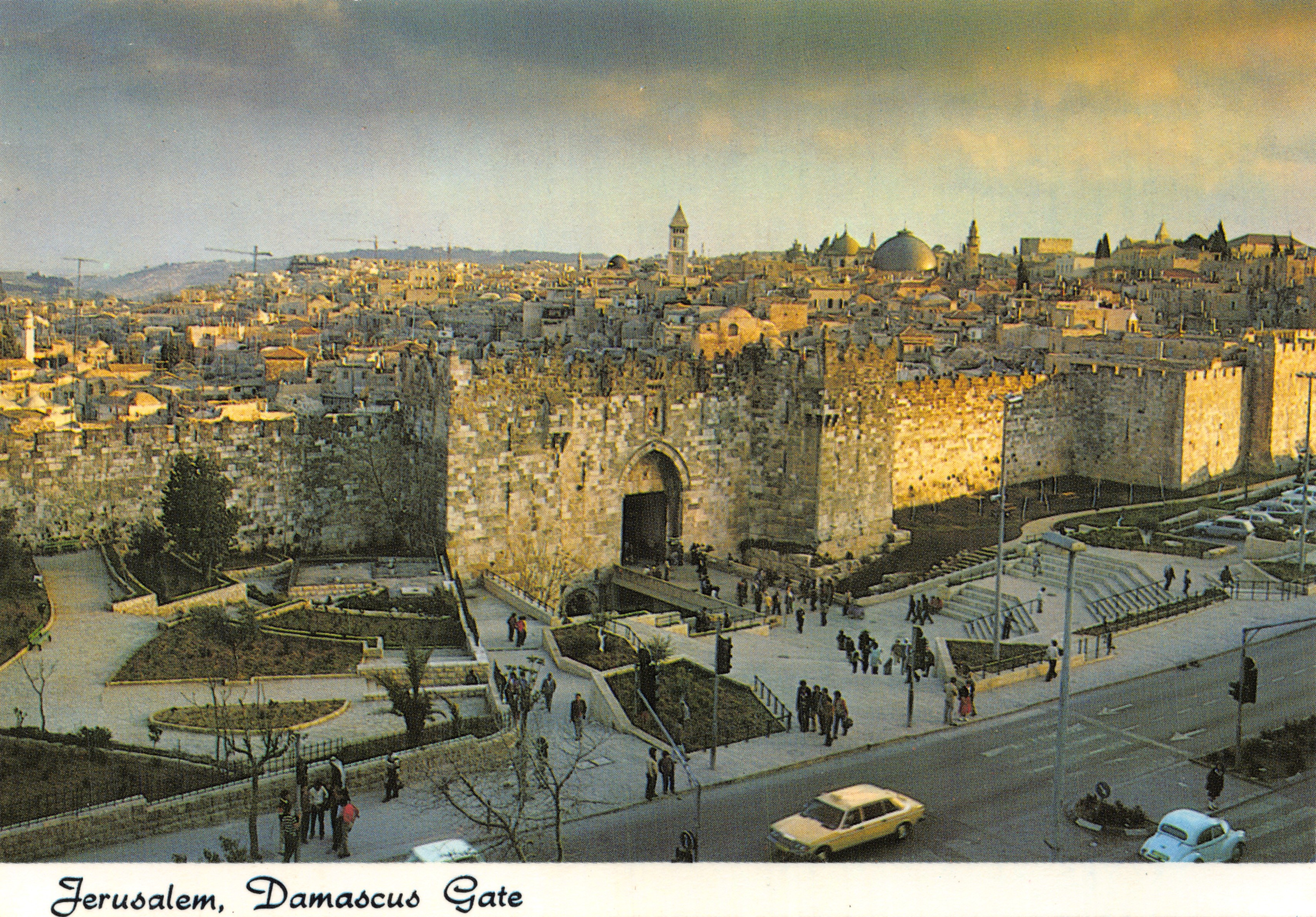 Jérusalem, Porte de Damas — vue panoramique avec la porte et la ville en arrière-plan — éditeur RALPHOT, n° 4963
