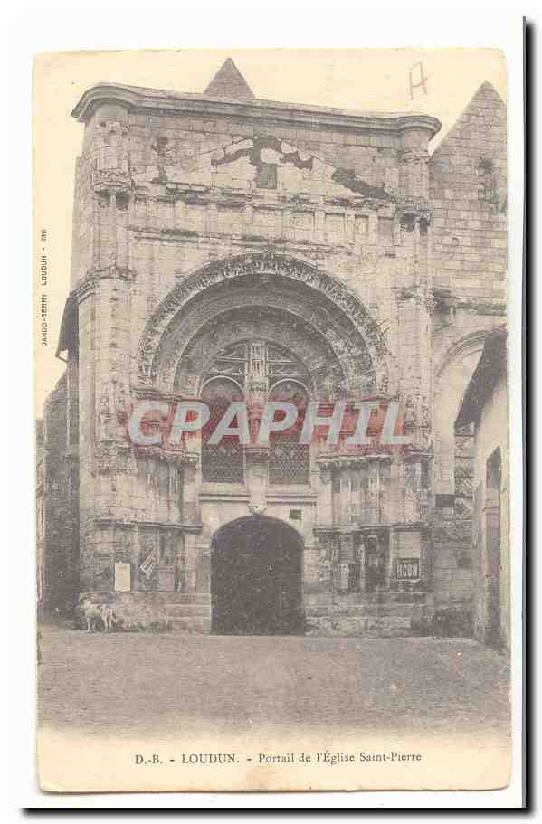 Loudun CPA Portail de l'eglise Saint Pierre