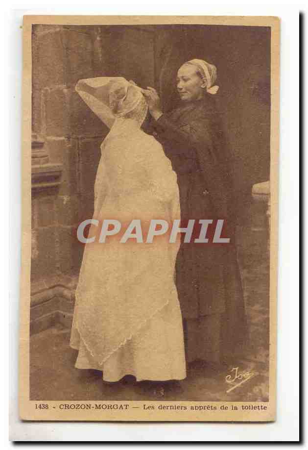 CPA Crozon Morgat Les derniers apprets de la toilette (femmes)