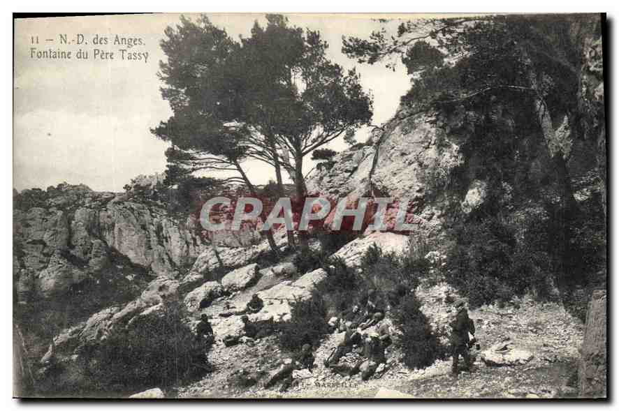CPA N D des Anges Fontaine du Pere Tassy 