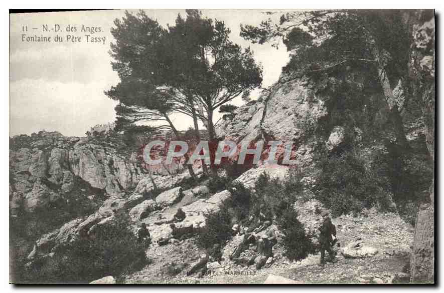 CPA N D des Anges Fontaine du Pere Tassy 