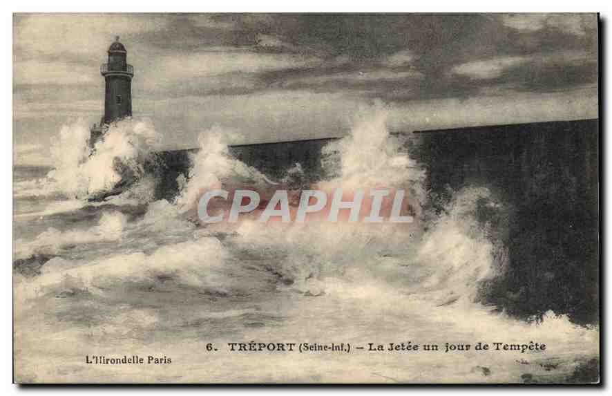 CPA Treport Seine Inf la Jetee un jour de Tempete 
