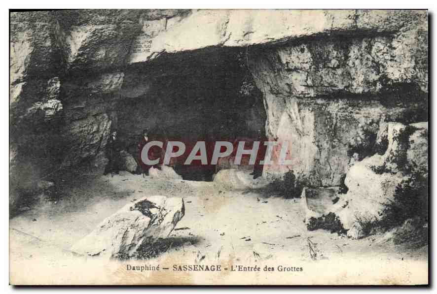 CPA Dauphine Sassenage l'entree des Grottes 