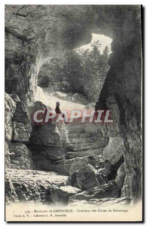 CPA Environs de Grenoble interieur des Cuves de Sassenage 