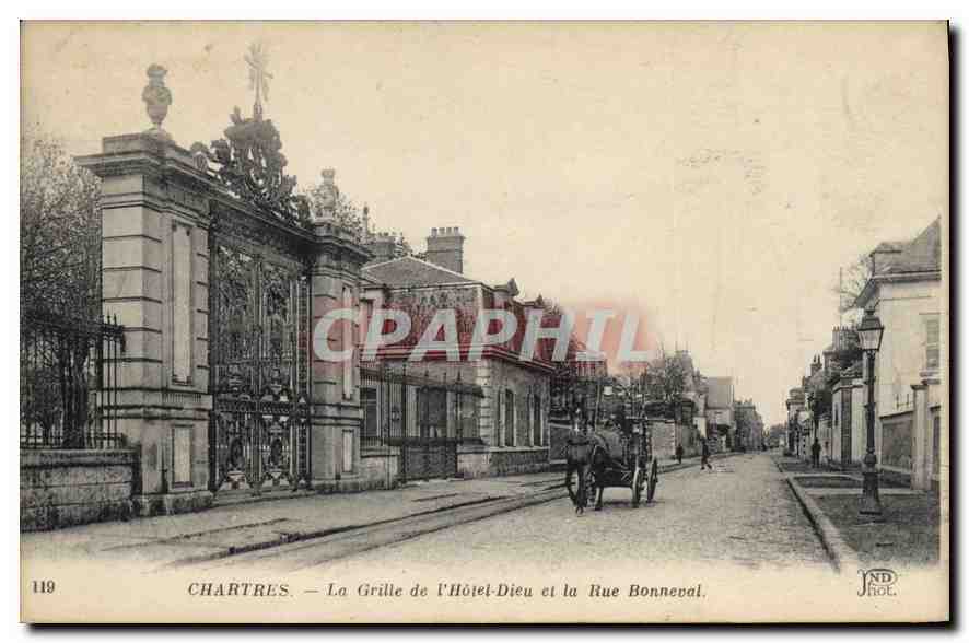 Chartres — La Grille de l'Hôtel-Dieu et la Rue Bonneval — JND Phot.