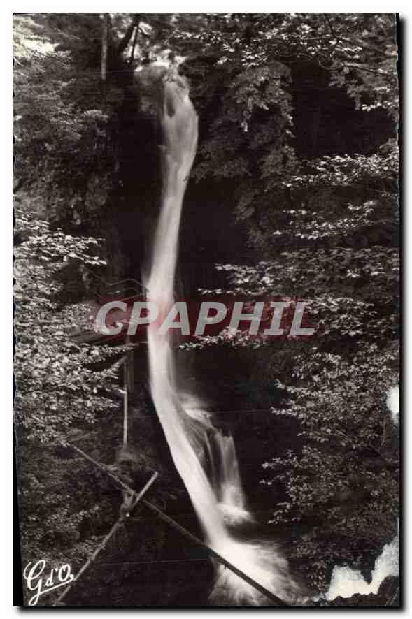 CPA l'Auvergne Environs du Mont Dore Cascade du Piat a Barbe 