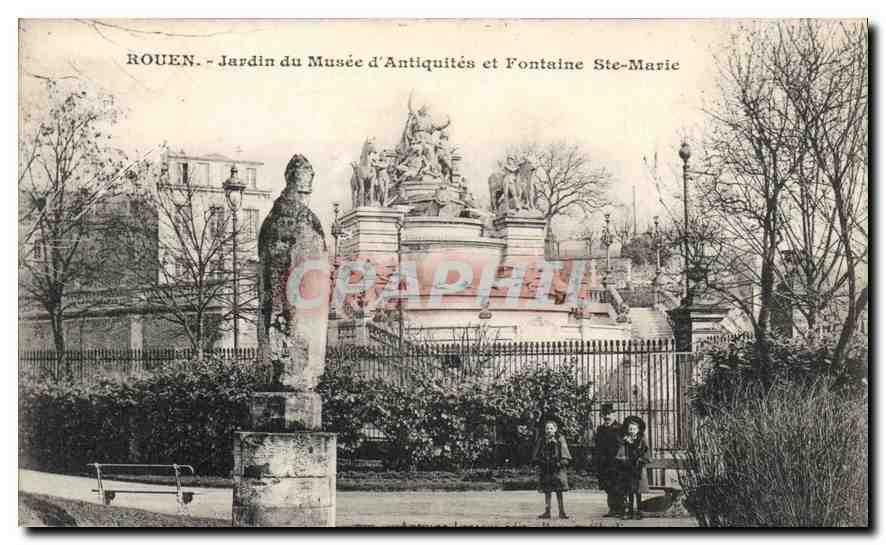 CPA Rouen Jardin du Musee d'Atiquites et Fontaine Ste Marie 