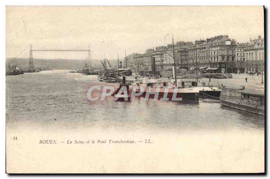 CPA Rouen La Statue et le Pont Transbordeur Bateaux