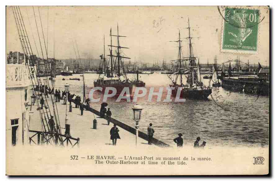 CPA Le Havre l'Avant Port au moment de la maree 