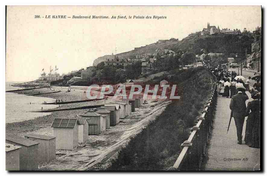 CPA Le Havre Boulevard Maritime au fond le Palais des Regates 