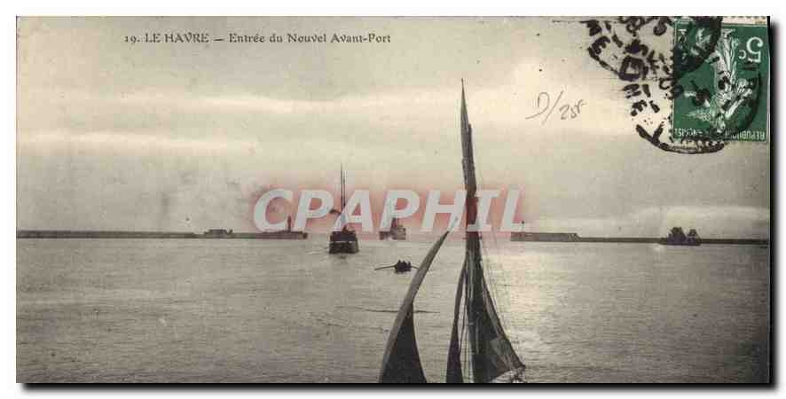 CPA Le Havre entree du Nouvel Avant port Bateaux