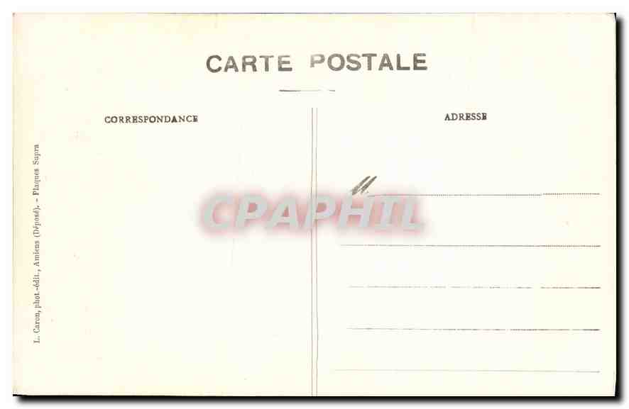 Amiens - Cathédrale - L'Ancien Testament : Deux prêtres encensent l'autel et les pains de proposition — Reverso
