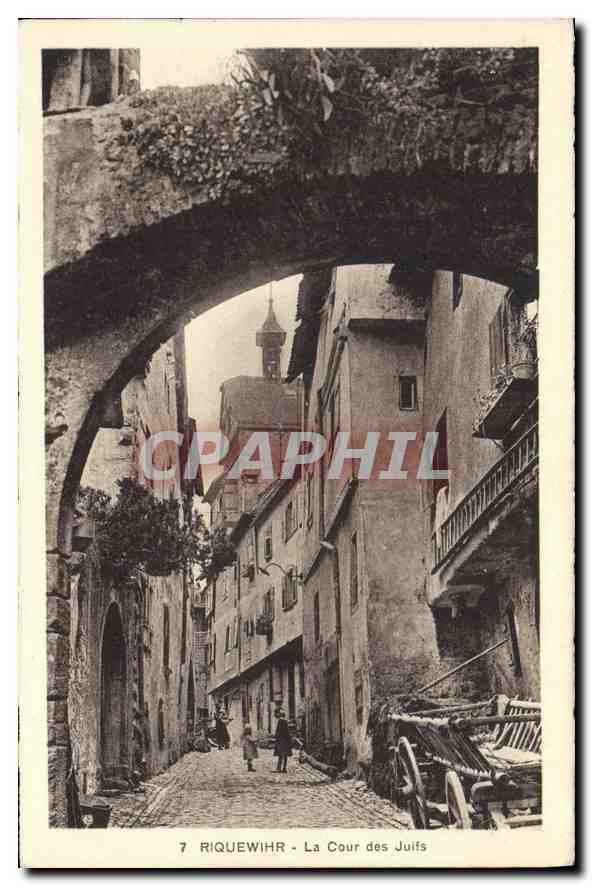 Riquewihr - La Cour des Juifs — vue sous un arc en pierre, éditeur Edition Wibeco, n°7