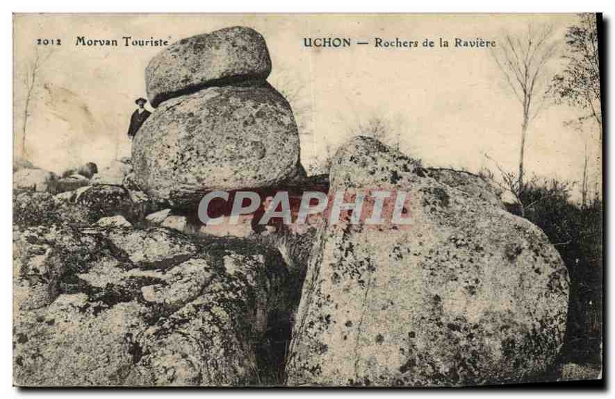 CPA Morvan Touriste Uchon Rochers de la Raviere 