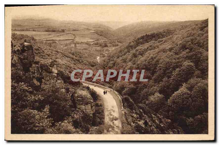 CPA En Morvan Route du Saut de la Canche 