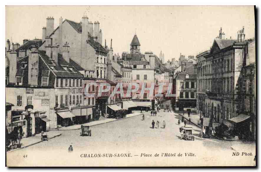 Chalon-sur-Saône — Place de l'Hôtel de Ville — ND Phot.