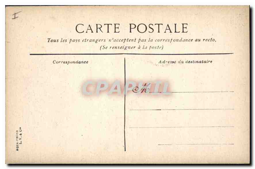 CPA Le Mans Maison dite de la Reine Berengere une des cours  — Verso