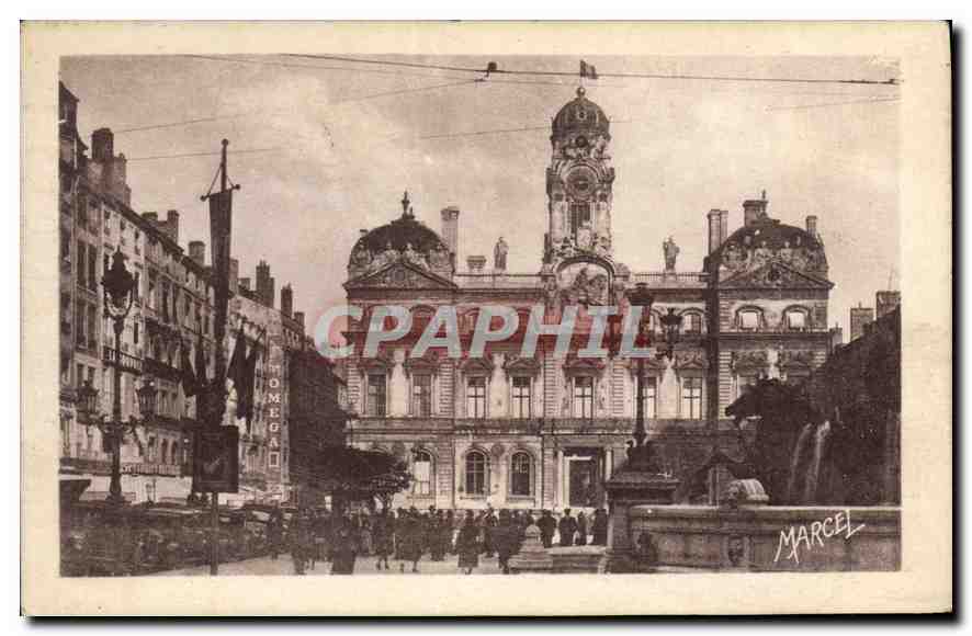 Place des Terreaux et l'Hôtel de Ville — Lyon — éditeur Marcel