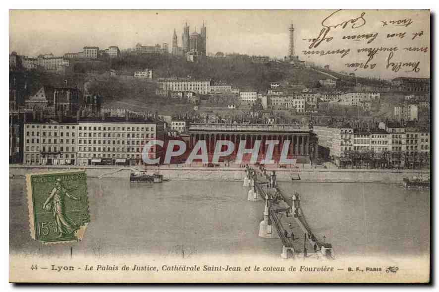 CPA Lyon Le Palais de Justice Cathedrale Saint Jean et le Coteau de Fourviere