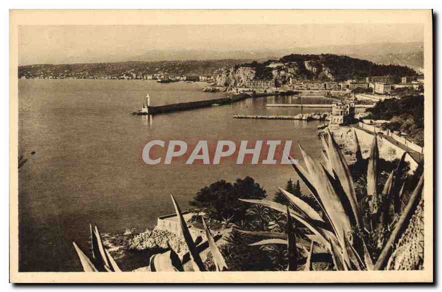 CPA Cote d'Azur Nice (Alpes Maritimes) Vue generale prise de la Moyenne Corniche